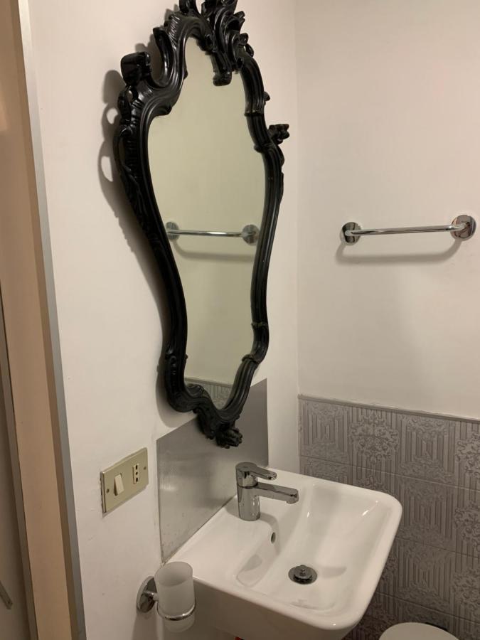 La Stanza Nel Borgo Appartement Bologna Buitenkant foto